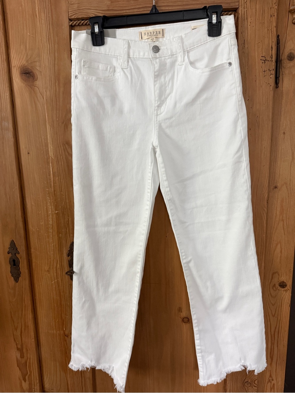 Harper Heritage Mr White Kick Crop Raw-Hem Jeans